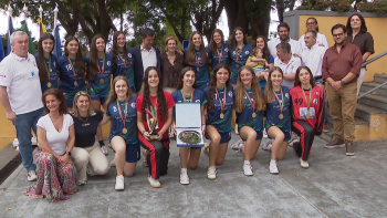 Campeãs nacionais de andebol homenageadas pela junta de freguesia (vídeo)