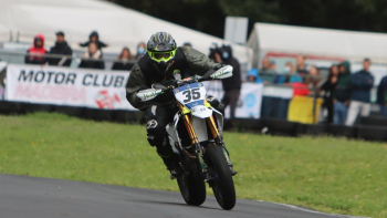 Sérgio Rego, hexacampeão nacional, no GP do Faial de Supermoto