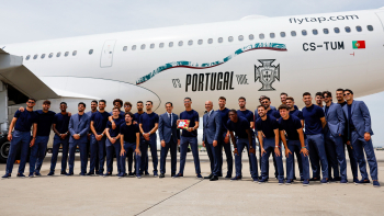 Seleção Nacional a caminho de Miami (vídeo)