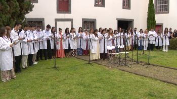 36 alunos prestaram o juramento na cerimónia da bata branca (vídeo)
