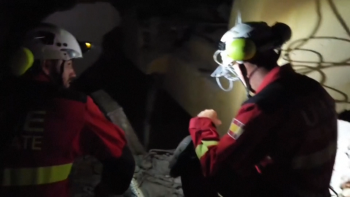Unidade Militar de Emergência de Espanha em La Guaira (vídeo)