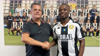 Danel Dongmo no Nacional por três época