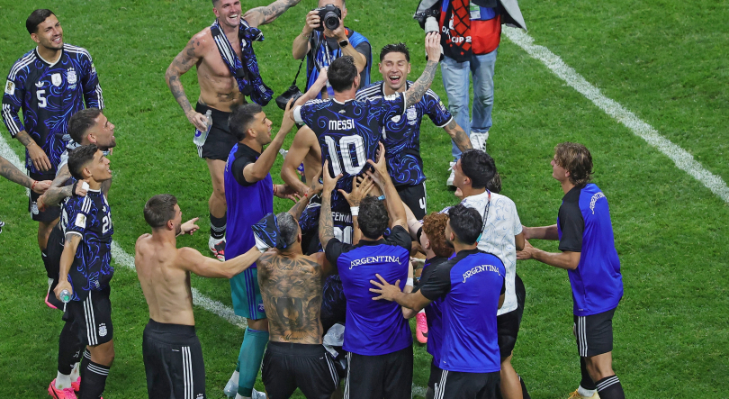 Campeã Argentina ‘vira’ Inglaterra e está na final do Mundial