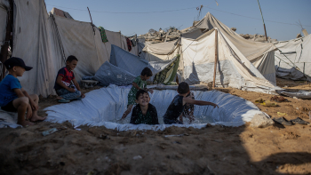 Bombardeamento israelita mata família com quatro crianças em Gaza