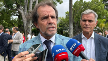 Albuquerque promete solução nos reembolsos para breve (áudio)