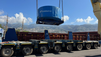 Geradores das novas torres eólicas descarregados no Funchal (vídeo)