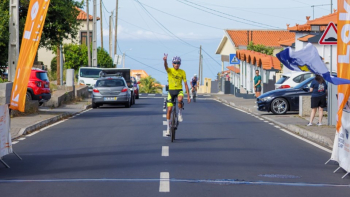 Diogo Pereira continua de amarelo na Volta à Madeira (áudio)