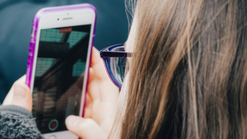 Região não vai alargar proibição de telemóveis até ao 9.º ano (áudio)