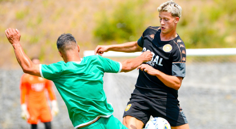 Nacional e Tondela empatam em Lousada em jogo particular