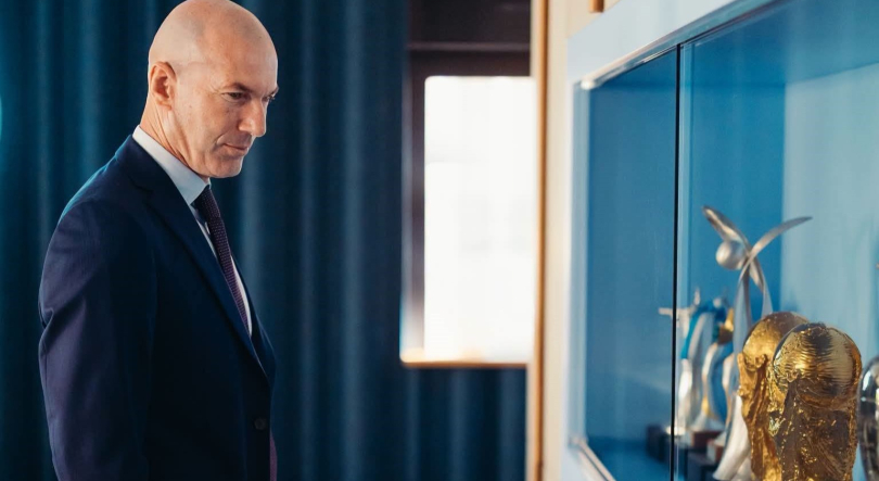 Zidane regressa ao ativo e é o novo selecionador da França