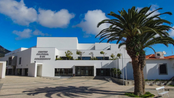 450 mil euros para requalificar o Centro de Congressos do Porto Santo