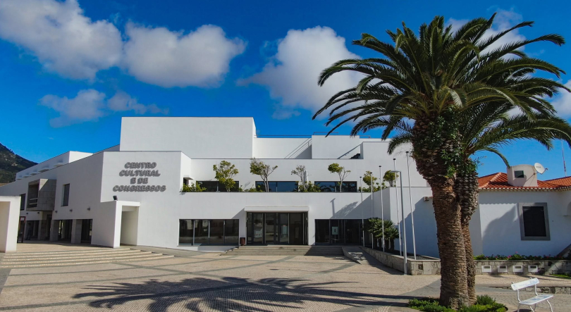 450 mil euros para requalificar o Centro de Congressos do Porto Santo
