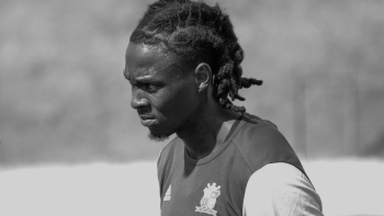 Futebolista do Real Massamá morre em jogo-treino com Estrela da Amadora