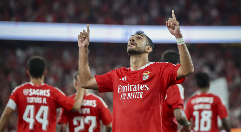 Benfica bate Aarhus e fica mais perto da fase de liga