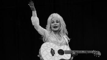 Cantora e compositora norte-americana Dolly Parton morre aos 80 anos