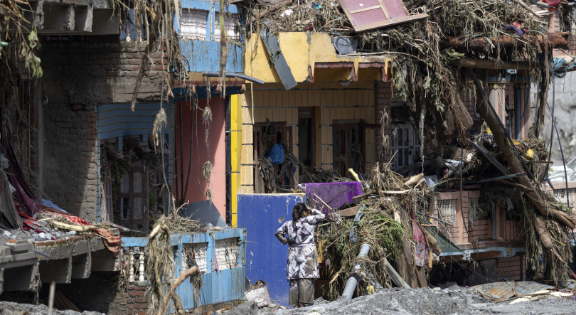 Balanço provisório sobe para 584 mortos nos dois lados da fronteira