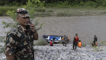 Novo balanço de mortos devido a inundações sobe para 903 do lado nepalês