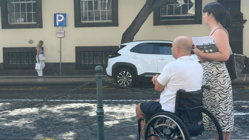 Uso indevido de cartões de estacionamento gera reclamações (vídeo)