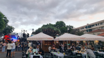 Gastronomia e música animam o Caniço (áudio)