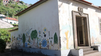 CDU defende nova vida para escola das Fontainhas (vídeo)