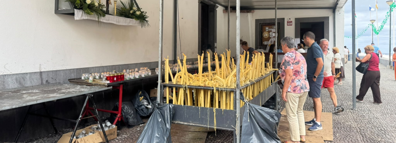 Senhor Bom Jesus arrastou milhares de pessoas à Ponta Delgada (vídeo)