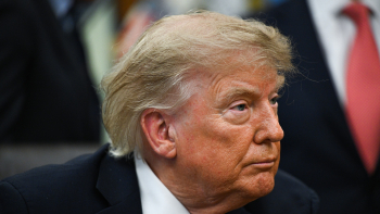 Trump sugere mudar nome do estreito de Ormuz para “Estreito Trump”