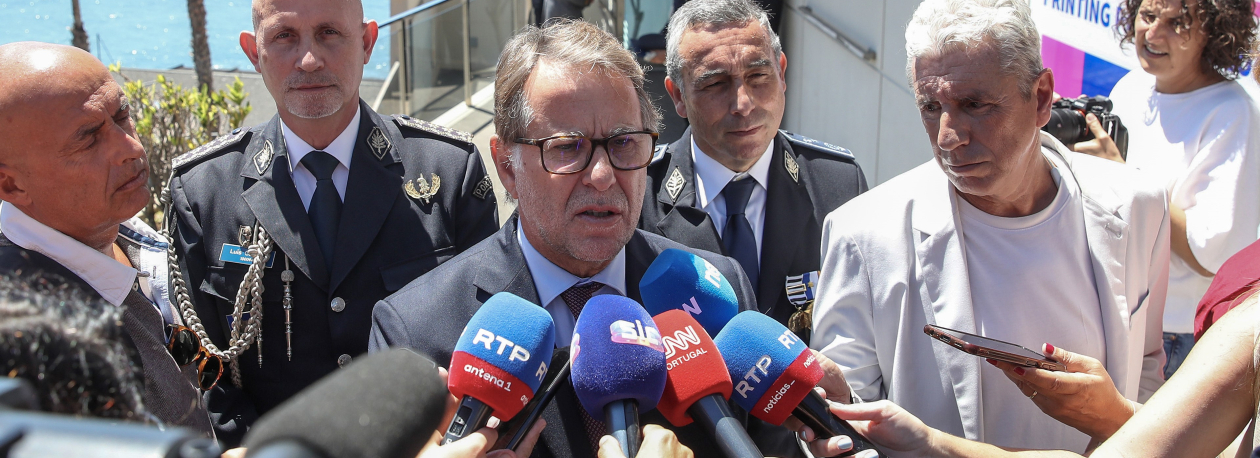 Ministro acusa Chega de tentar destruir a sua reputação (vídeo)