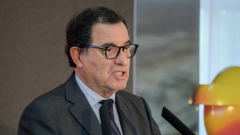 Ministro da Economia ansioso para prestar esclarecimentos no parlamento