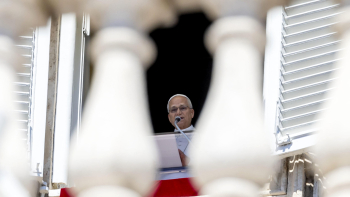 Papa pede fim da violência e uma oportunidade ao diálogo