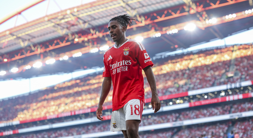 Benfica vence Gil Vicente após reviravolta e mantém atraso antes do clássico