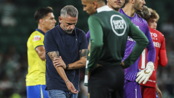 Sporting concede novo empate e pode deixar fugir rivais