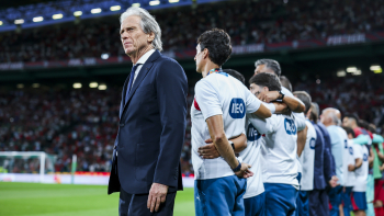 Portugal começa defesa do título com triunfo na estreia de Jorge Jesus
