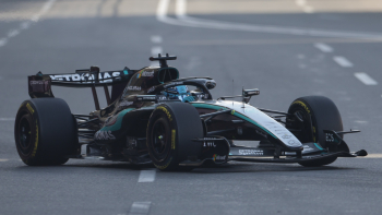 George Russell vence GP do Azerbaijão e encurta distância para o líder