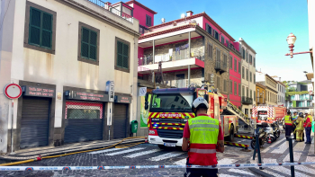Incêndio em fase de rescaldo