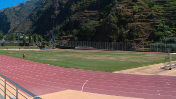 Relvado do Centro Desportivo da Madeira operacional em outubro (vídeo)