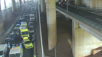 Acidente entre três viaturas na zona do aeroporto