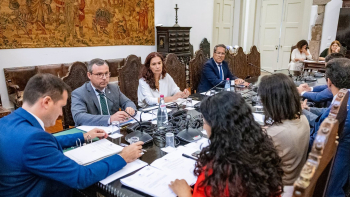 Reorganização parlamentar definida depois de Miguel Castro passar a independente (vídeo)