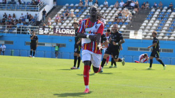 Camacha invicta vence Florgrade em casa (áudio)