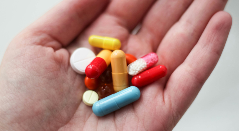37% admitiram tomar medicamentos sem receita médica