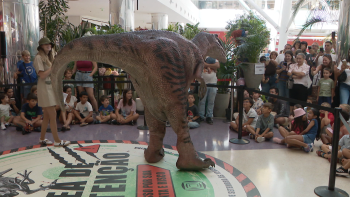 “Domingos Jurássicos” levam dinossauros ao centro comercial (vídeo)