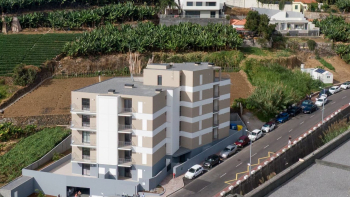 Governo entrega 20 fogos em Câmara de Lobos (vídeo)