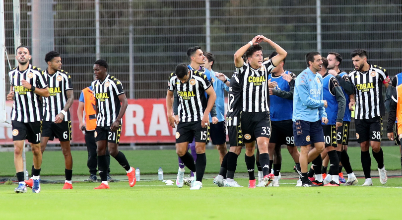 Nacional regressa às vitórias com Bruno Abreu ao leme