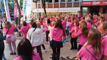 ‘Outubro Rosa’ junta perto de 6.000 participantes (vídeo)