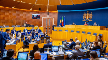 Parlamento chumba reativação da linha SRS24 (vídeo)